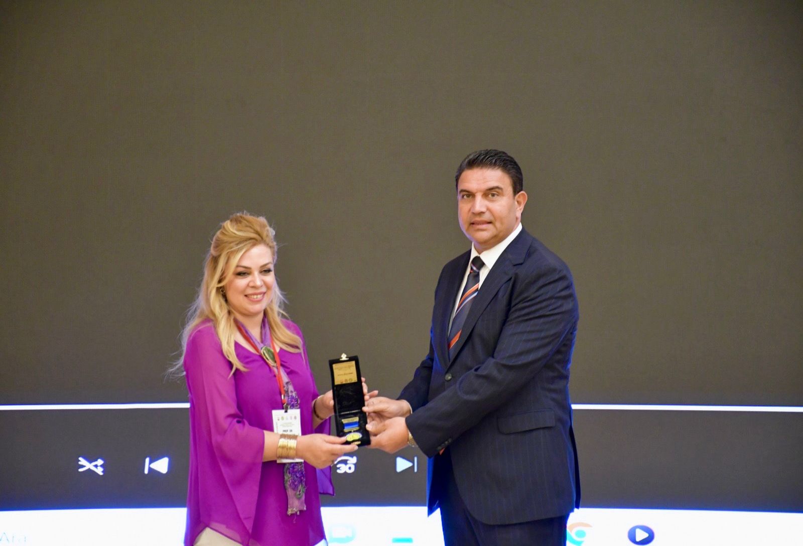 Bölümümüz Öğretim Üyelerinden Prof. Dr. Emine TEKER'e  "Türk Kültür ve Sanatına Katkı Ödülü"